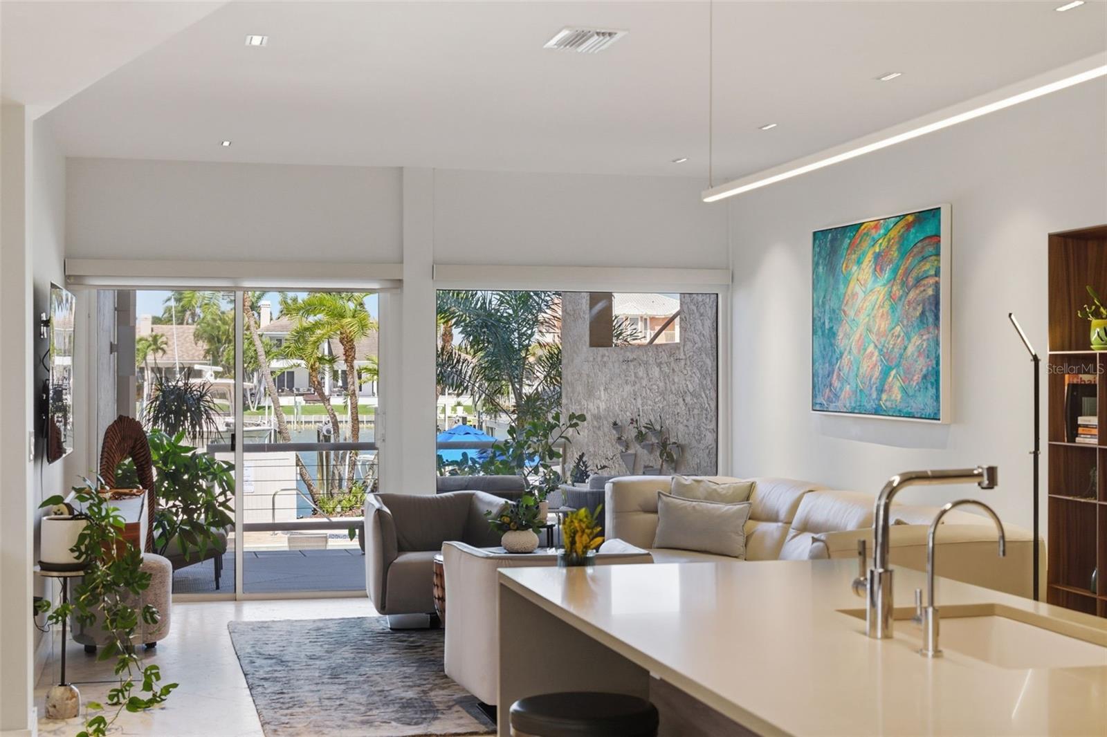 MARK CONDO THE - Residential