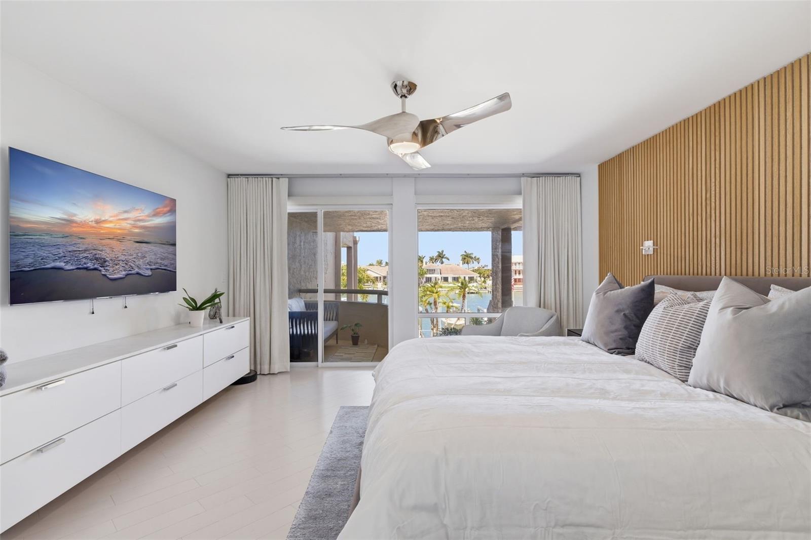 MARK CONDO THE - Residential