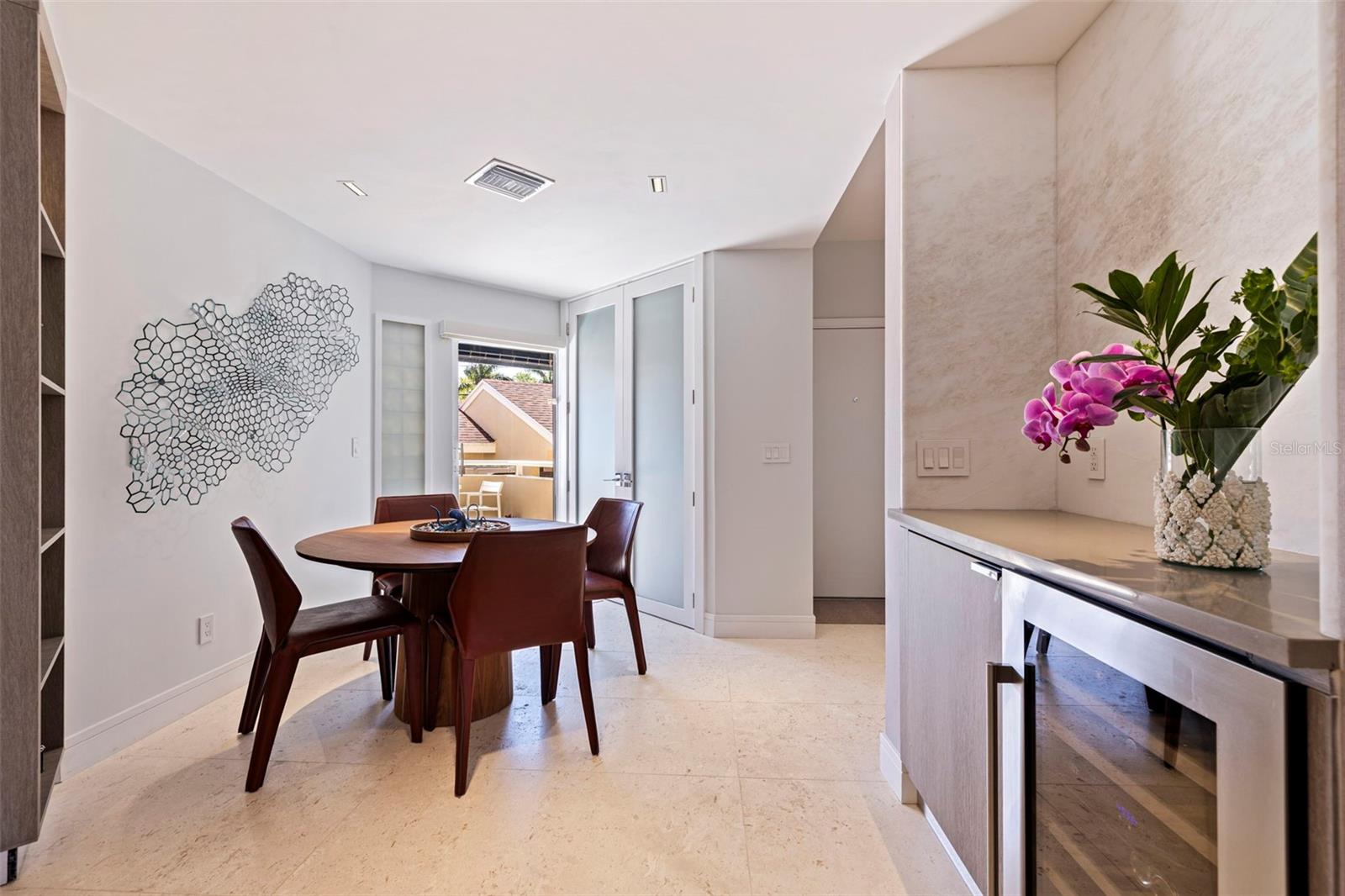 MARK CONDO THE - Residential