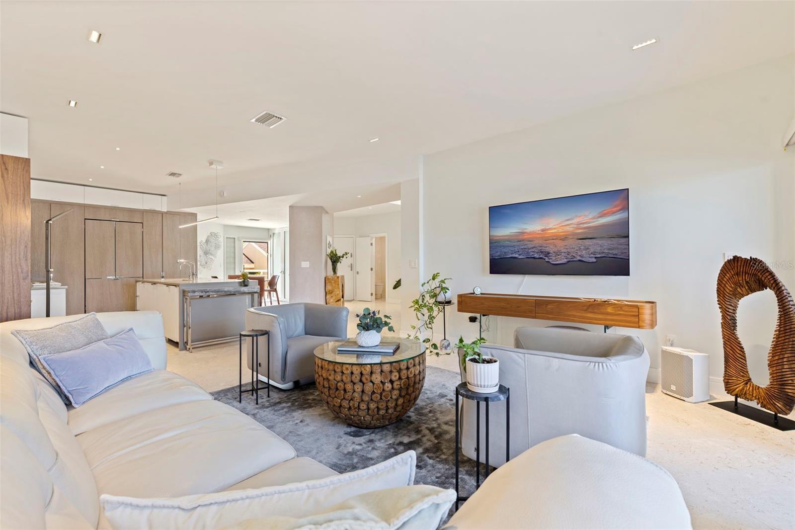 MARK CONDO THE - Residential