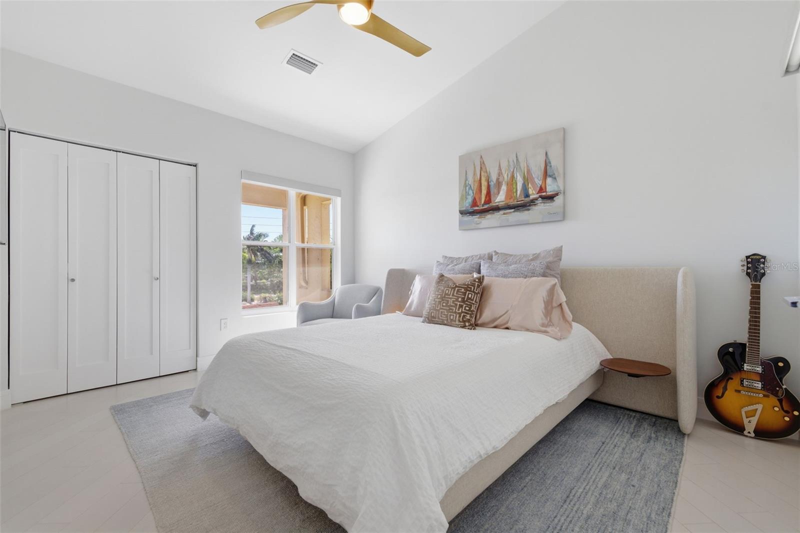 MARK CONDO THE - Residential