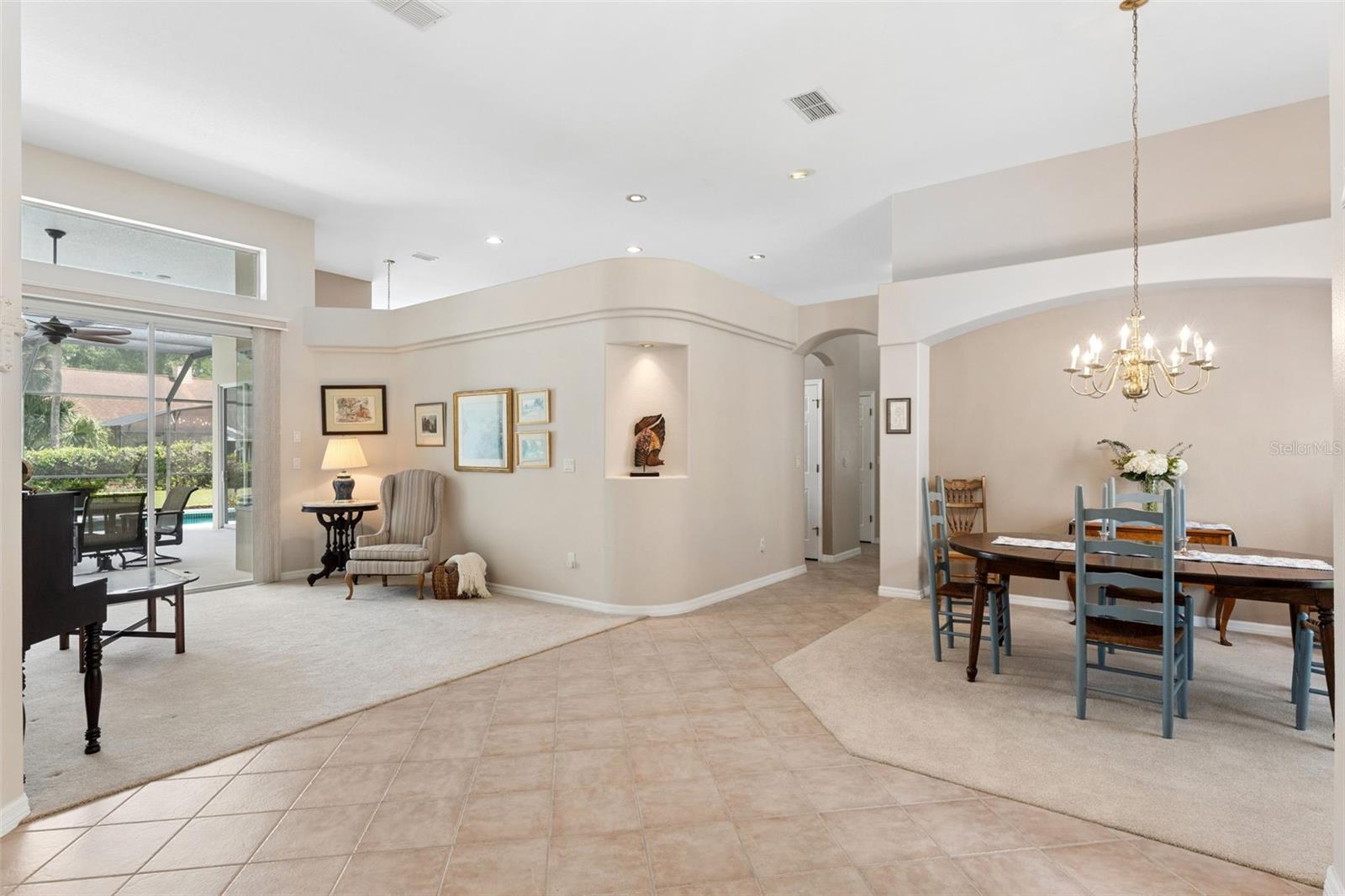 3865 WINDING LAKE CIRCLE