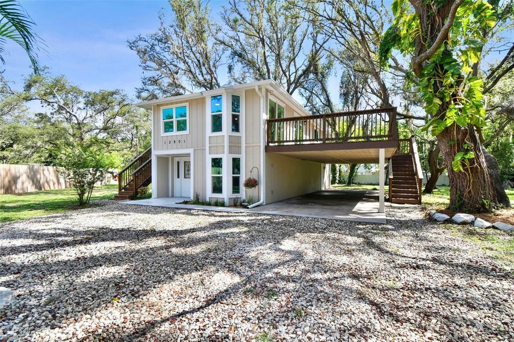 Photo of 13901 Vacation Lane, Odessa, FL 33556 (MLS # W7880041)