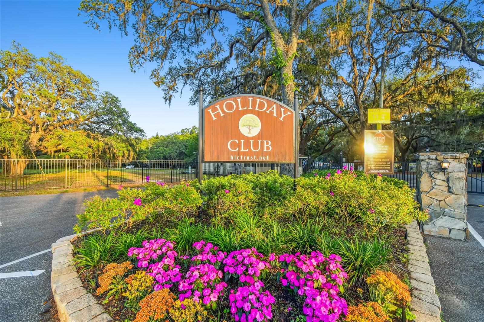 HOLIDAY CLUB - Residential