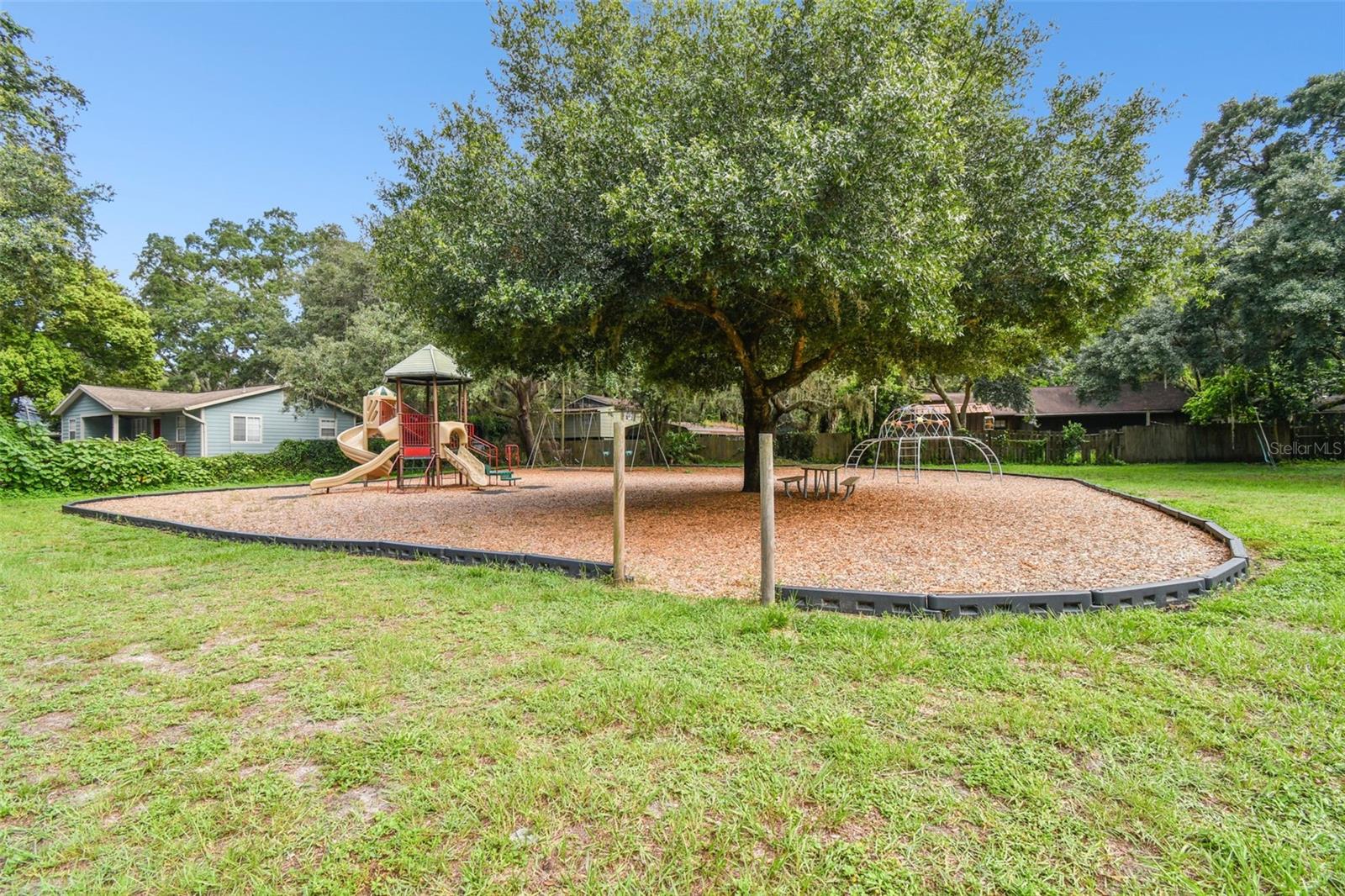 HOLIDAY CLUB - Residential