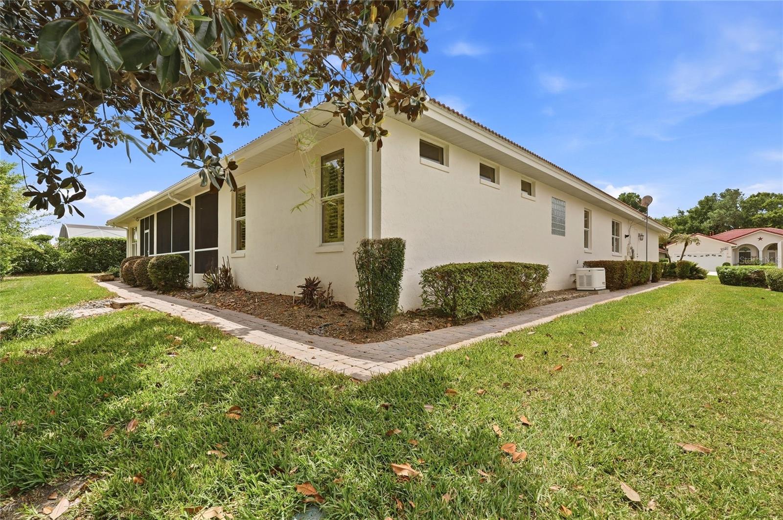 COUNTRY CLUB VILLAGE PH 02 - Residential