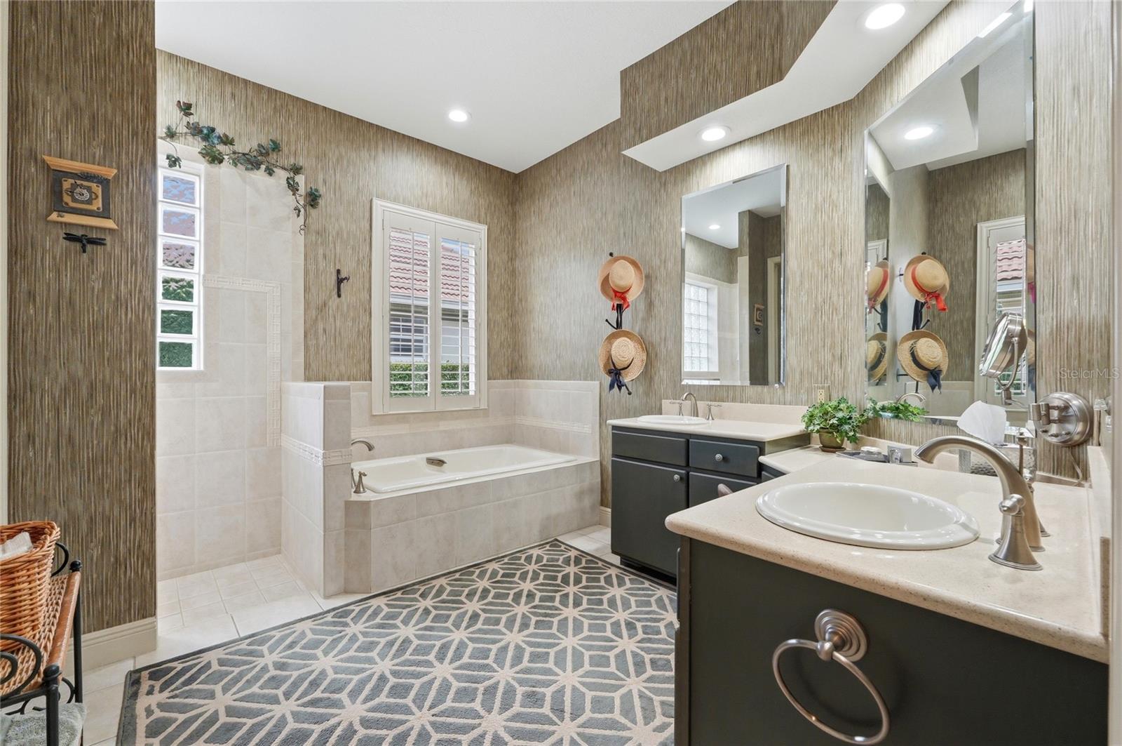 COUNTRY CLUB VILLAGE PH 02 - Residential