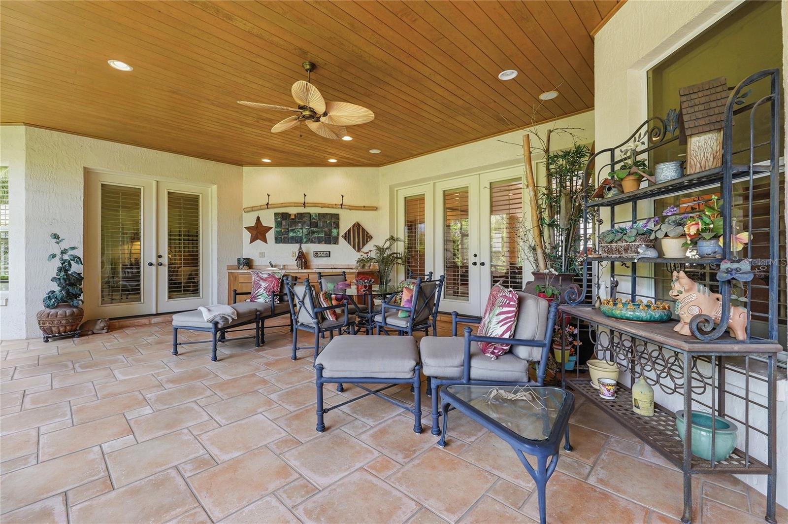 COUNTRY CLUB VILLAGE PH 02 - Residential