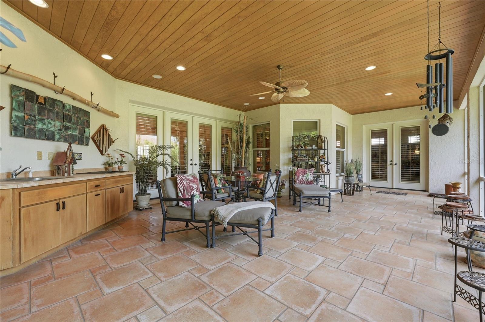 COUNTRY CLUB VILLAGE PH 02 - Residential