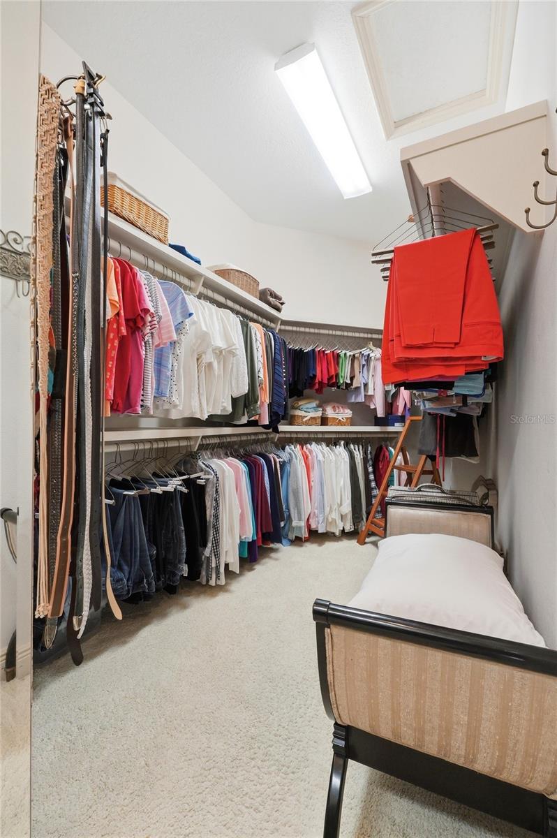 COUNTRY CLUB VILLAGE PH 02 - Residential