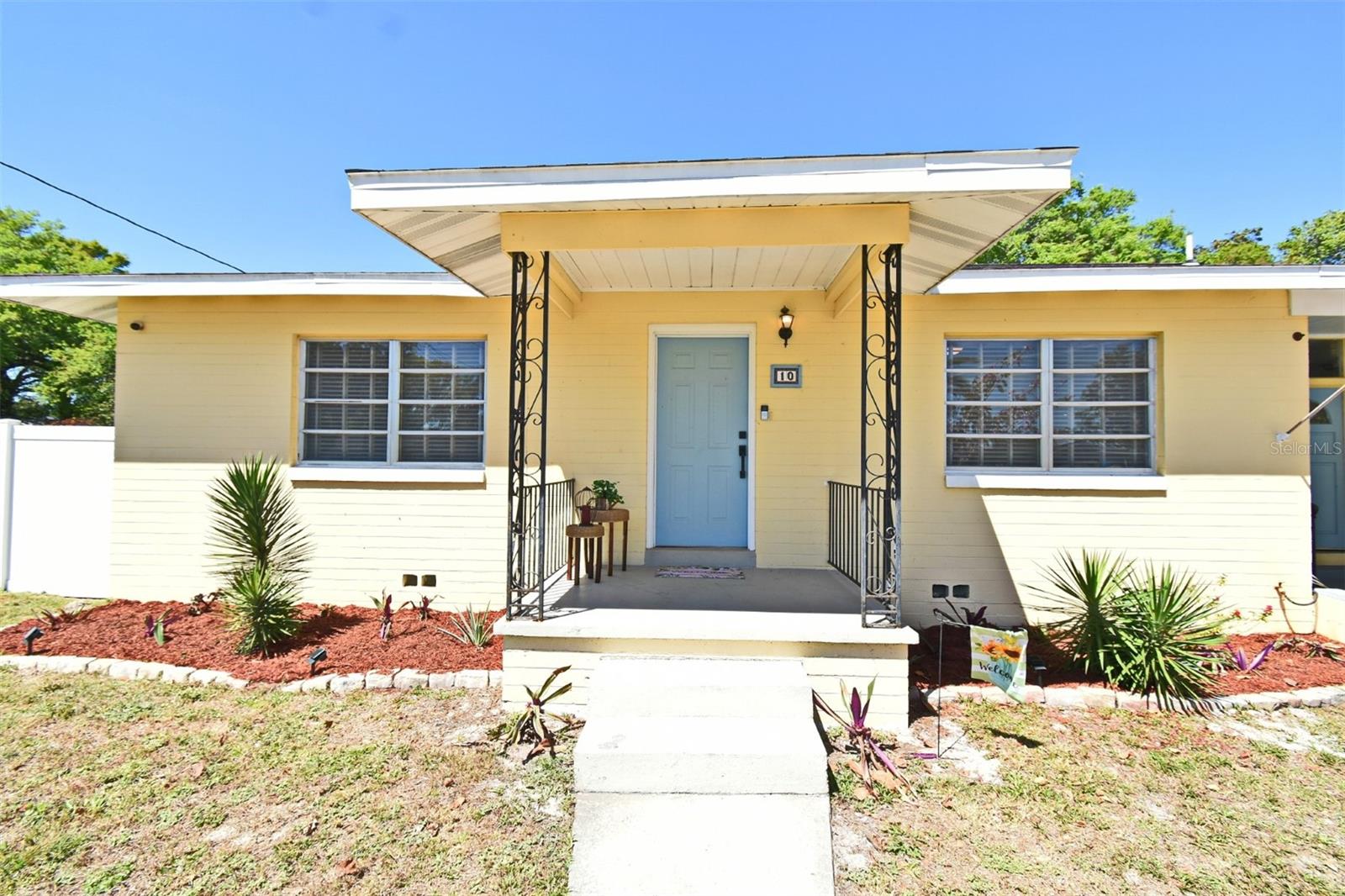 10 LILAC DRIVE