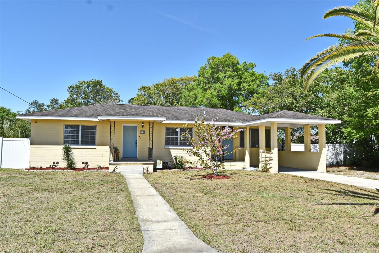 10 LILAC DRIVE
