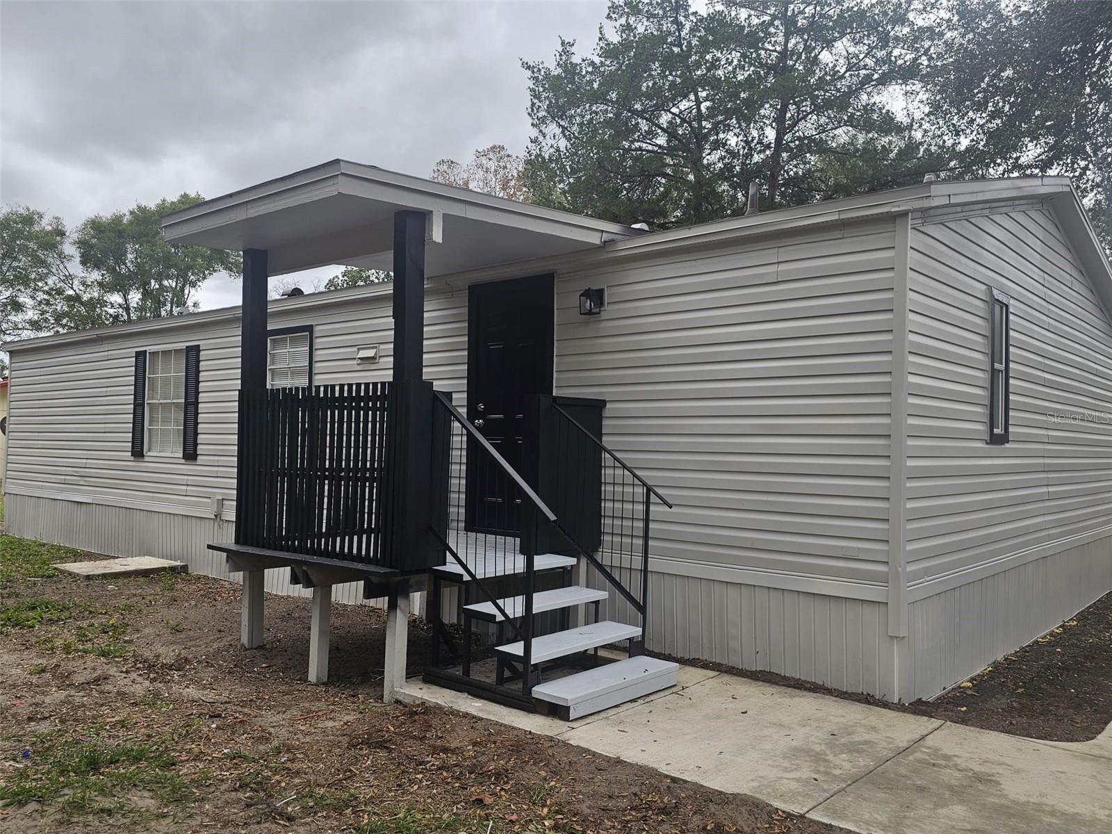 PLEASANT MANOR - Residential