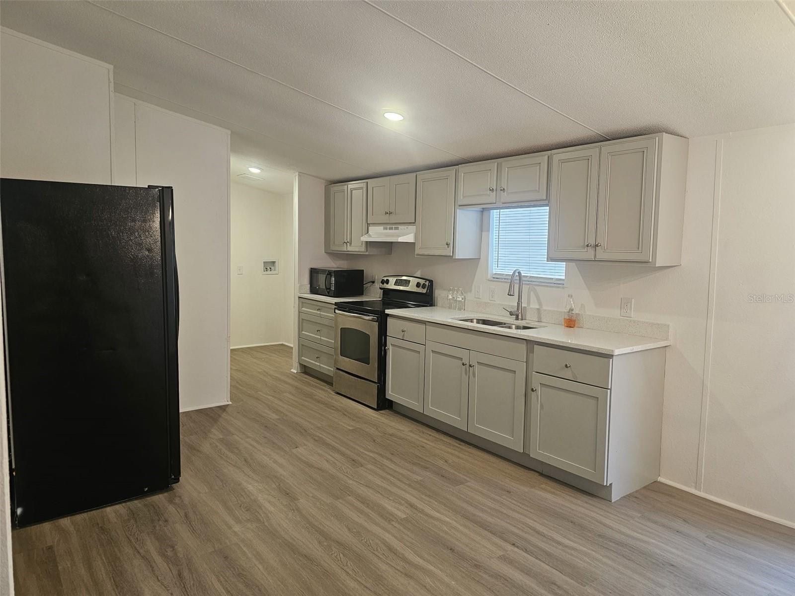 PLEASANT MANOR - Residential