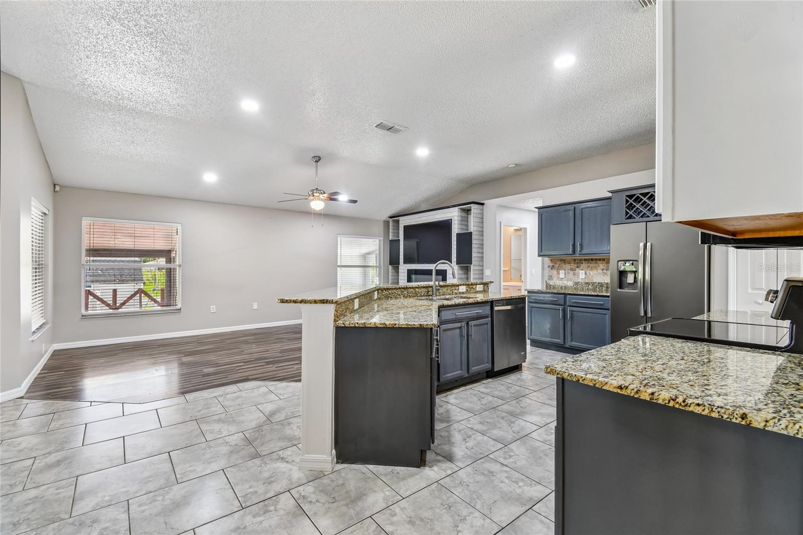 1965 ALAMEDA DRIVE