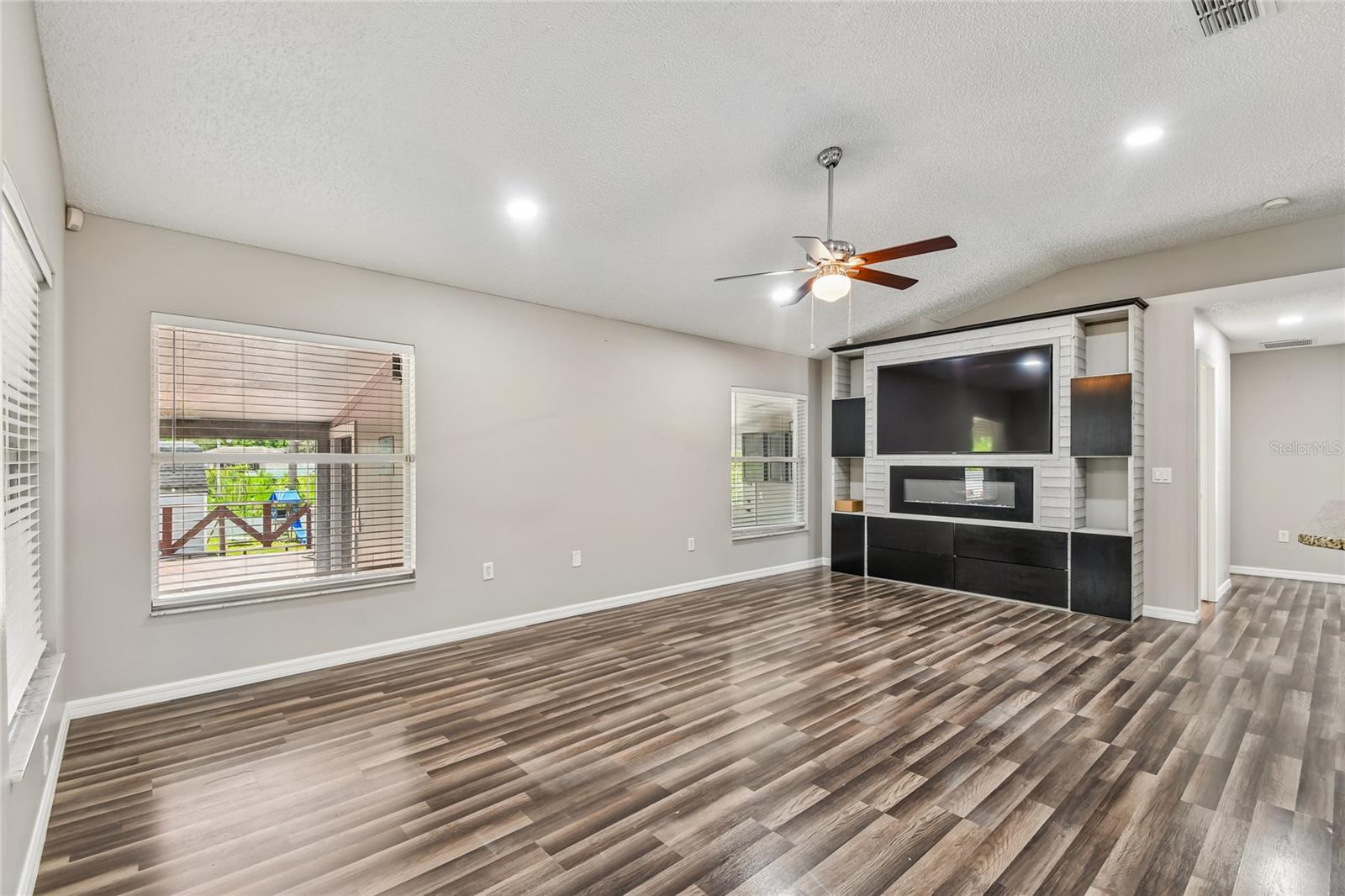 1965 ALAMEDA DRIVE