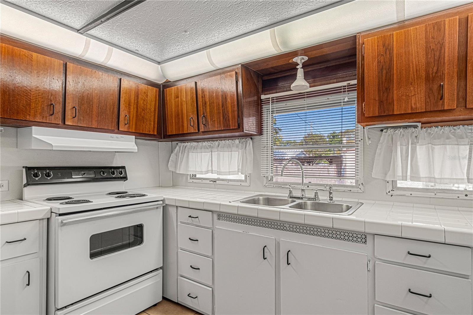 TROPICAL MOBILE HOME VILLAGE - Residential