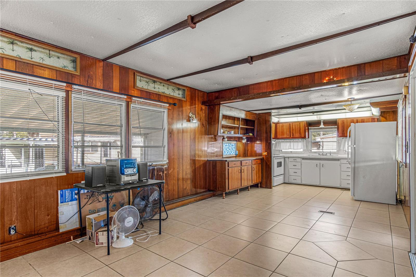 TROPICAL MOBILE HOME VILLAGE - Residential