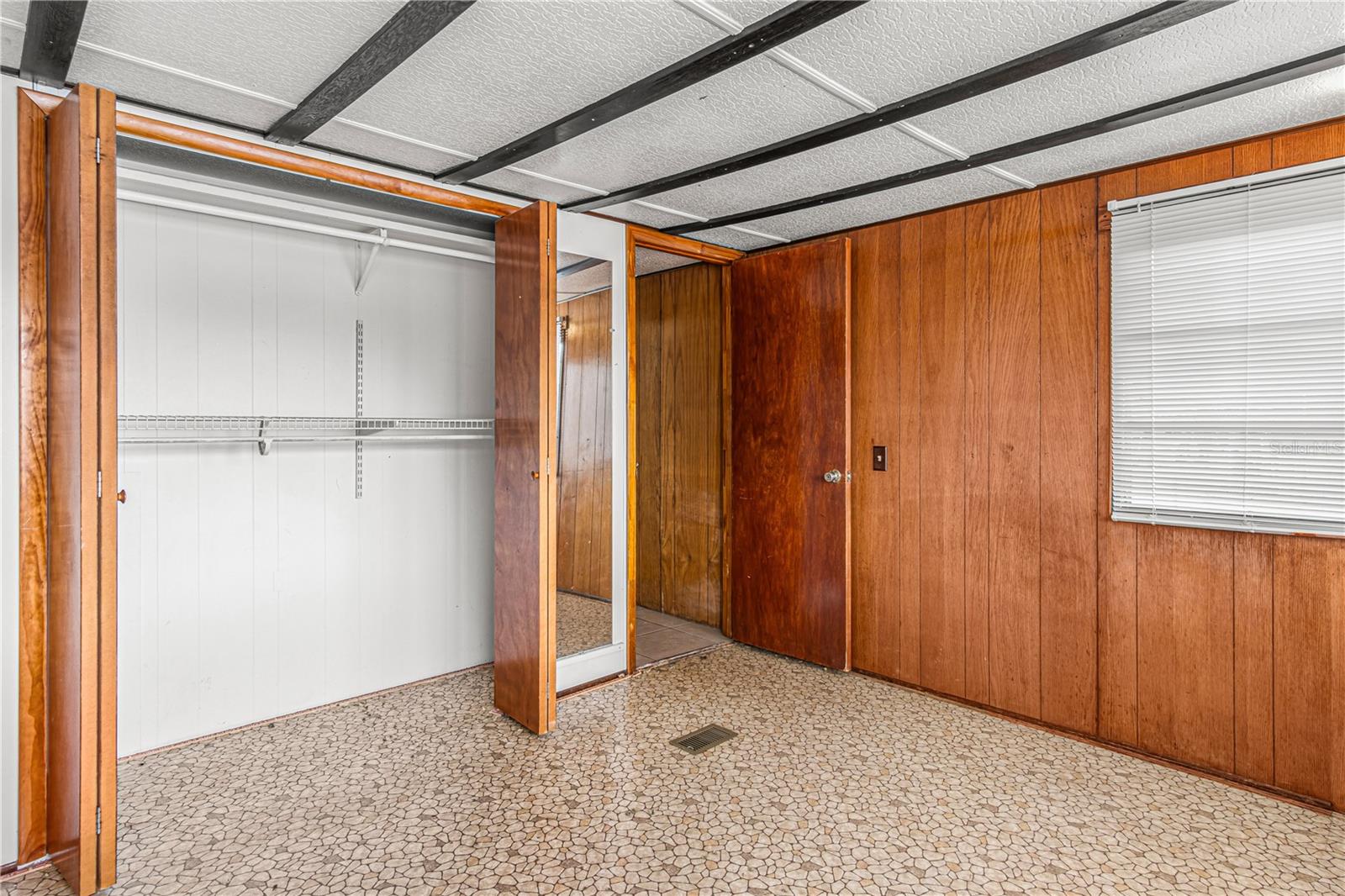 TROPICAL MOBILE HOME VILLAGE - Residential