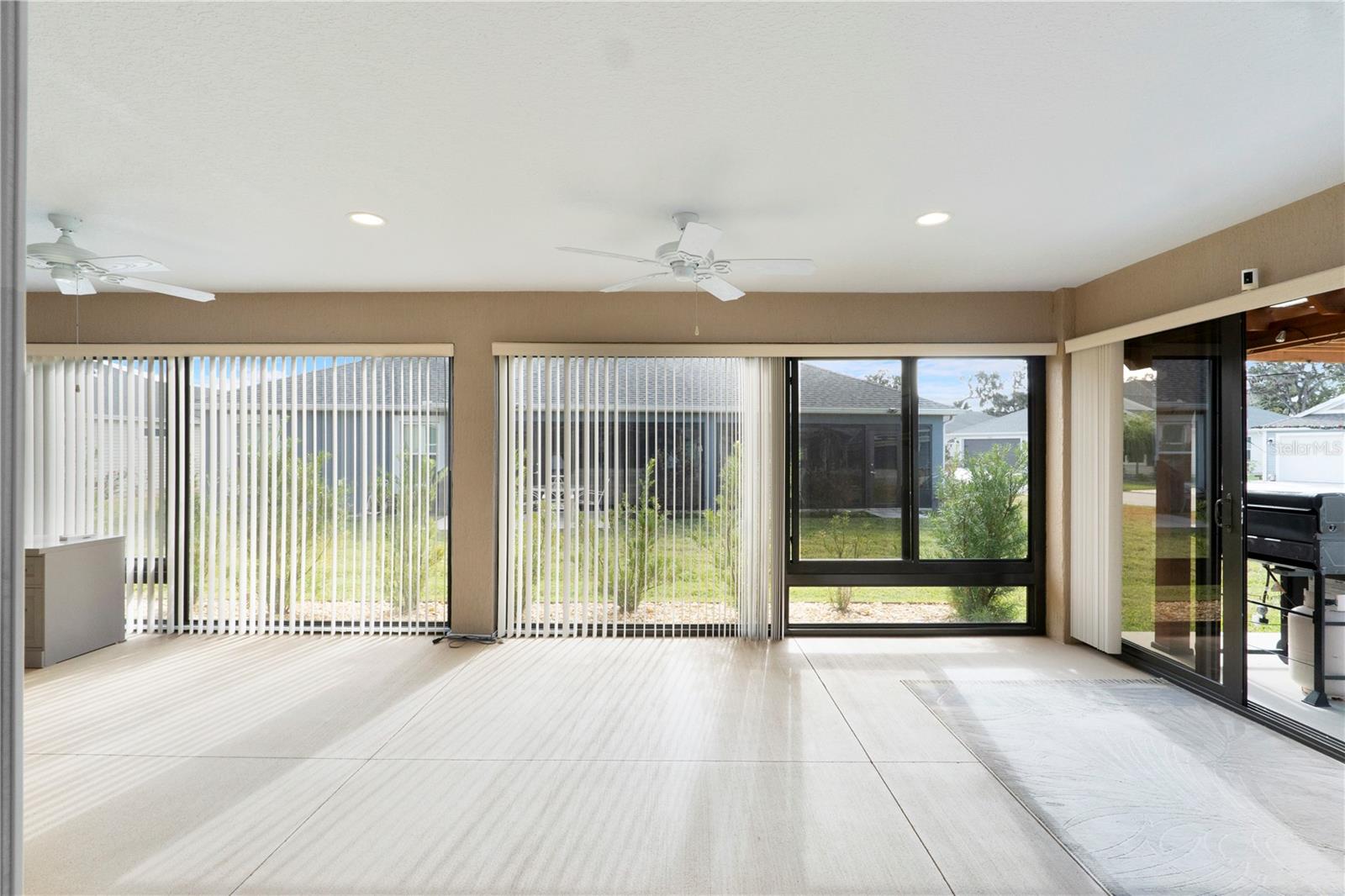 VILLAGES/SOUTHERN OAKS UN #99 - Residential