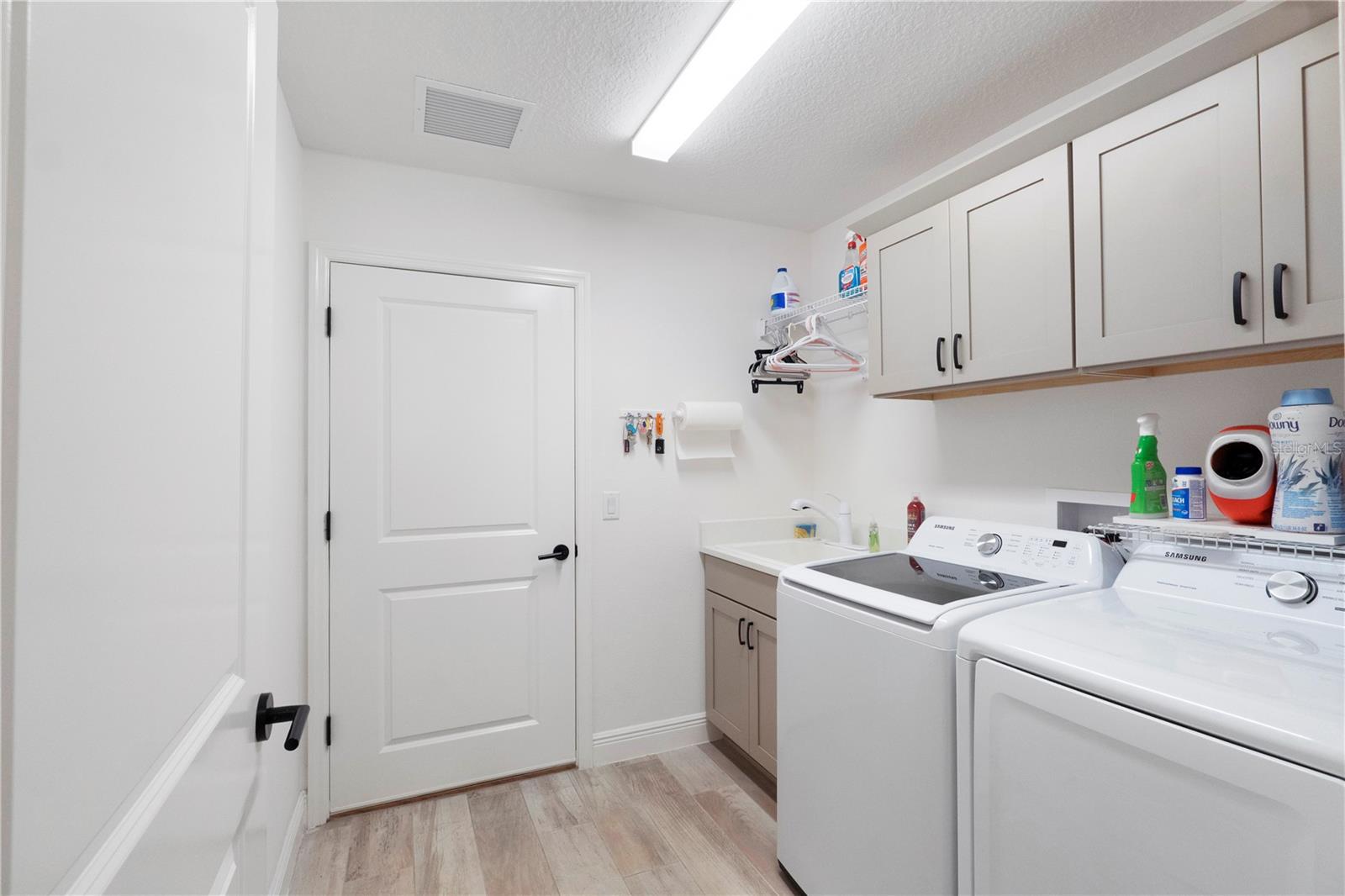 VILLAGES/SOUTHERN OAKS UN #99 - Residential