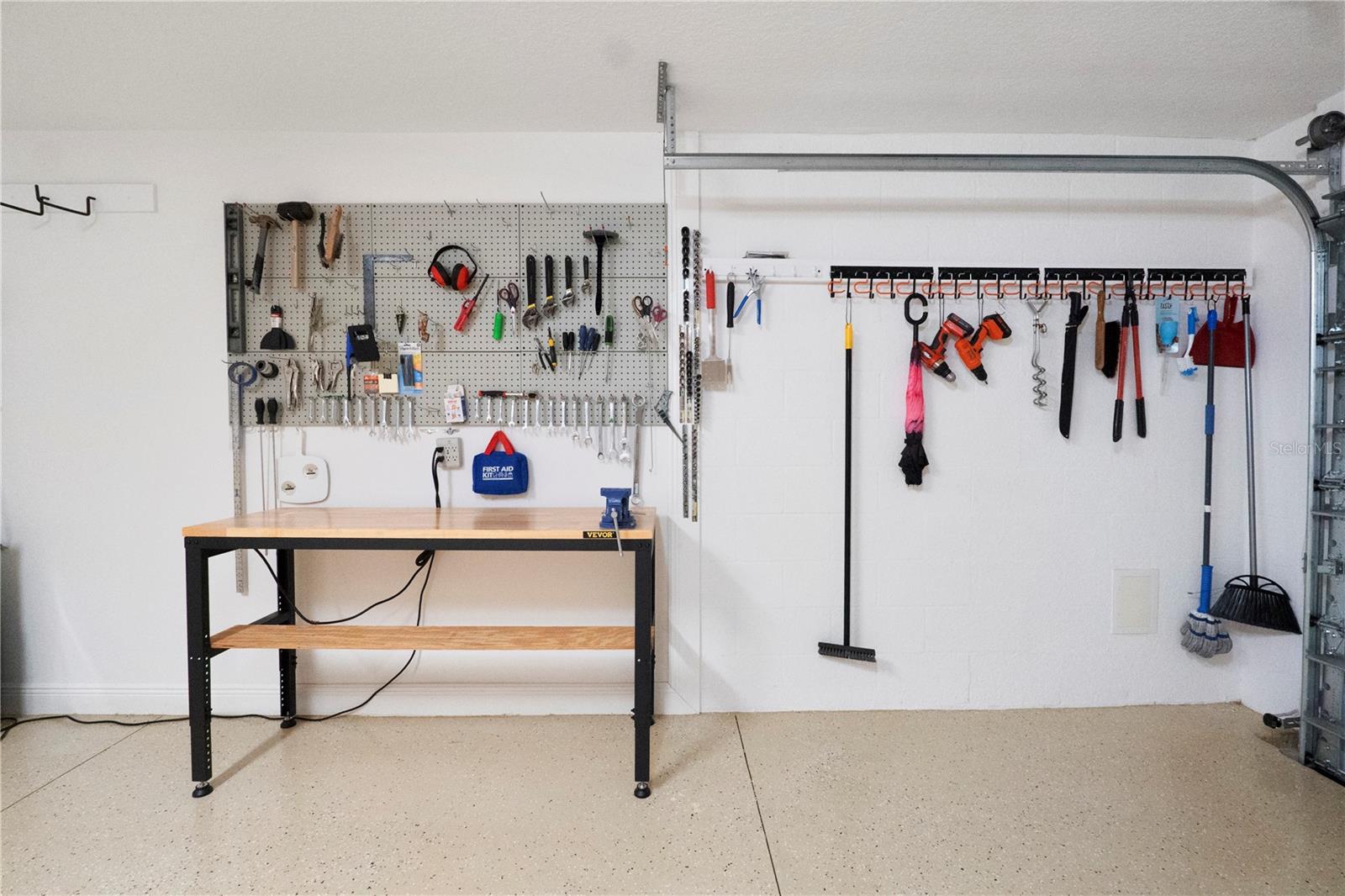 VILLAGES/SOUTHERN OAKS UN #99 - Residential