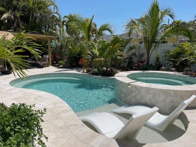 LONGBEACH ON LONGBOAT KEY - Residential