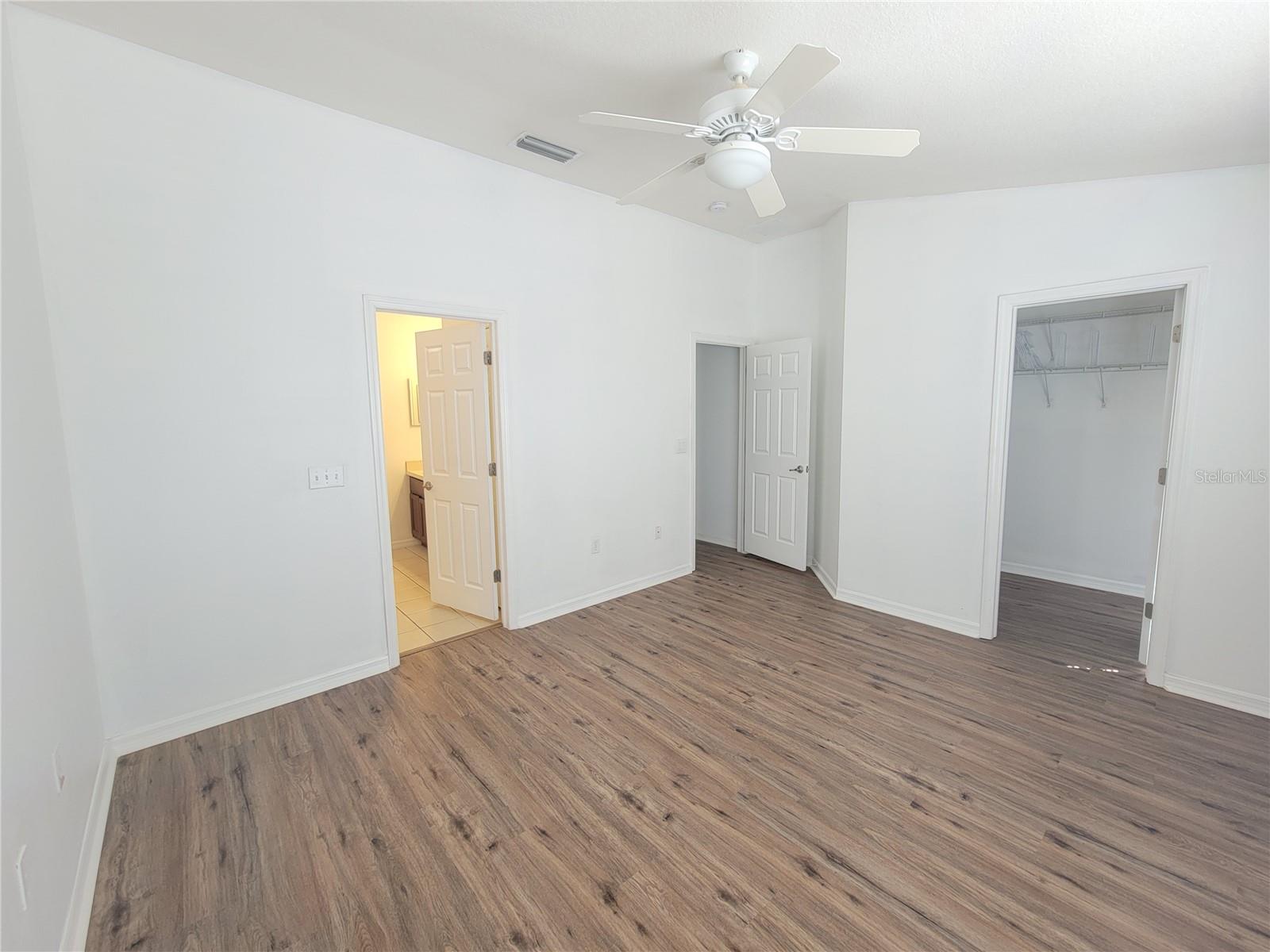 SAWGRASS VILLAGE - Residential