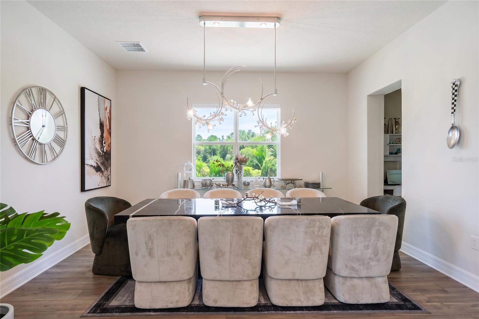 8059 LEAF GROVE CIRCLE