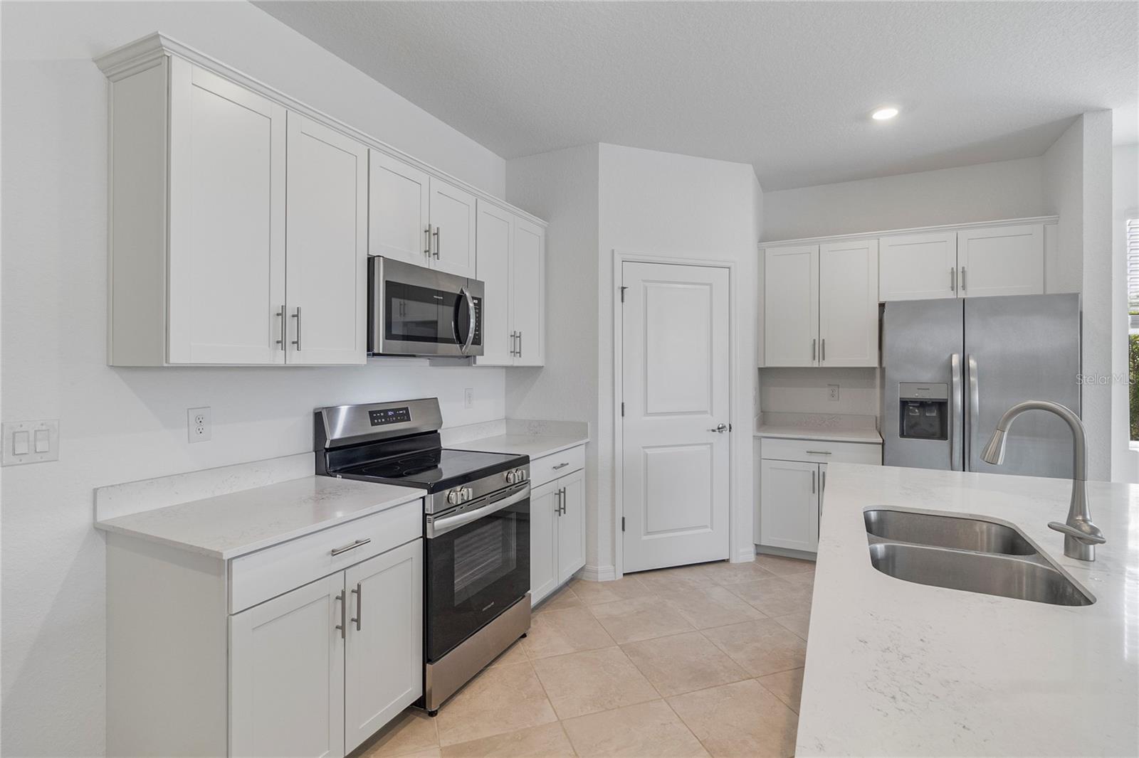 ANTIGUA/WELLEN PARK - Residential