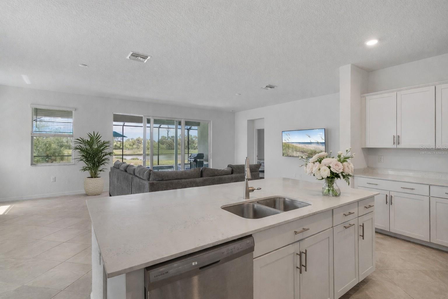 ANTIGUA/WELLEN PARK - Residential