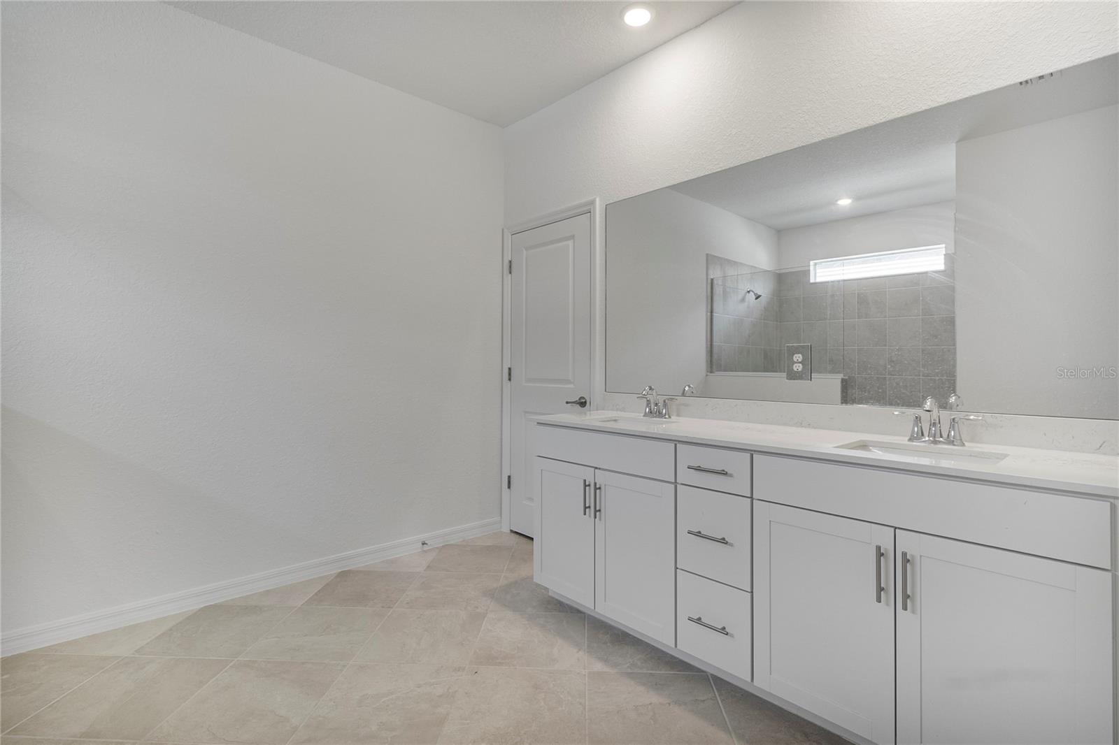 ANTIGUA/WELLEN PARK - Residential