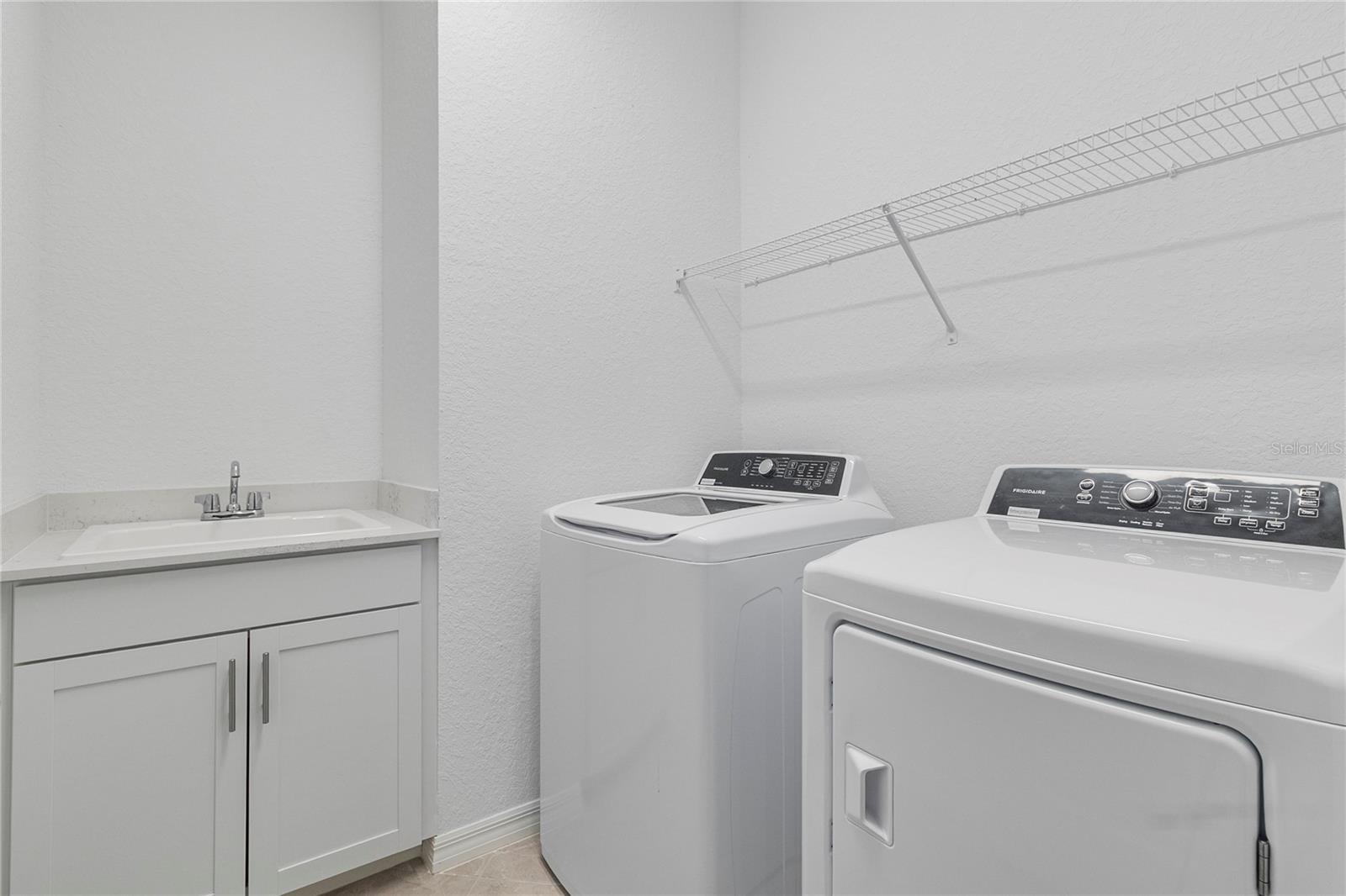 ANTIGUA/WELLEN PARK - Residential