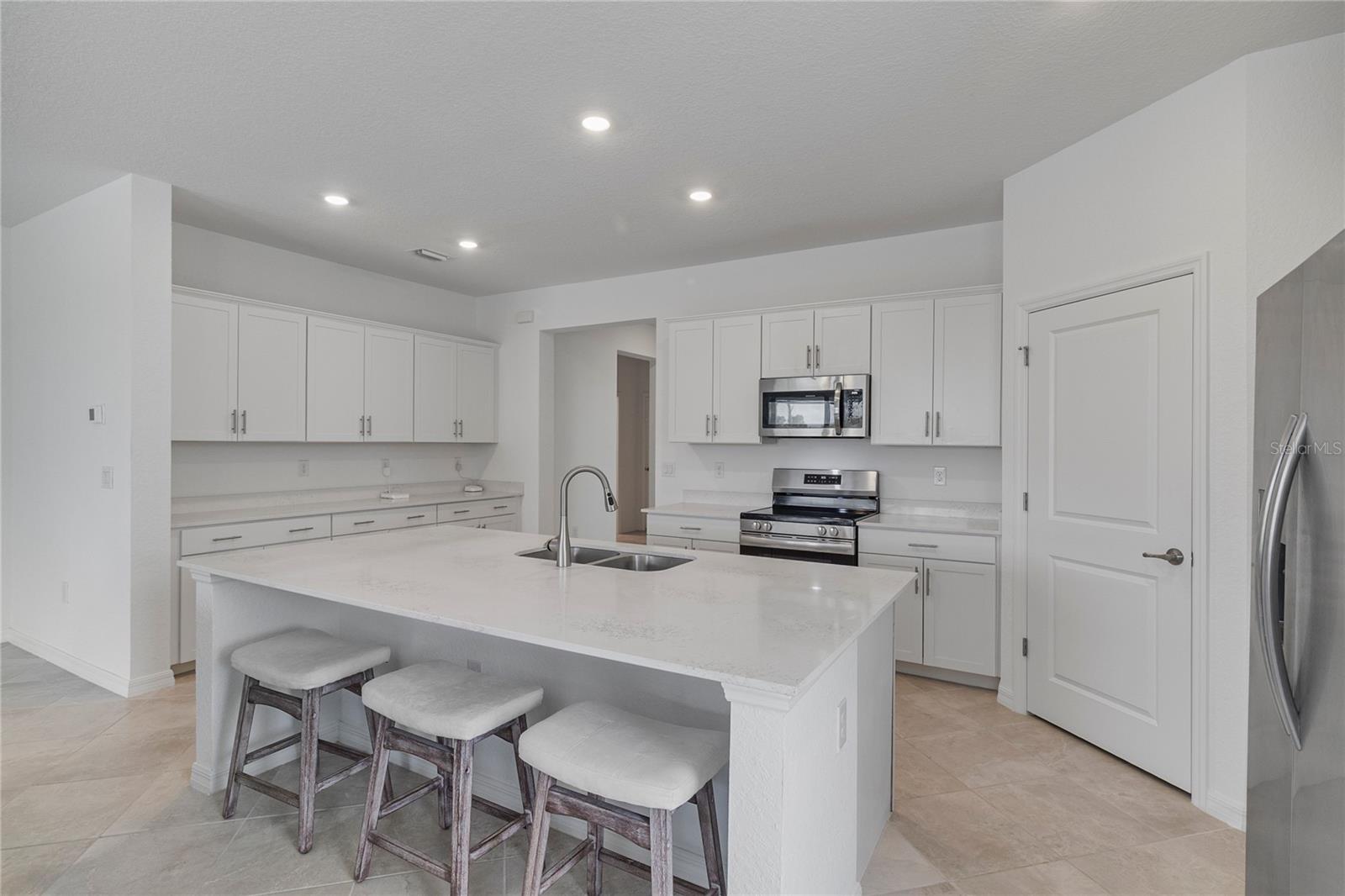 ANTIGUA/WELLEN PARK - Residential