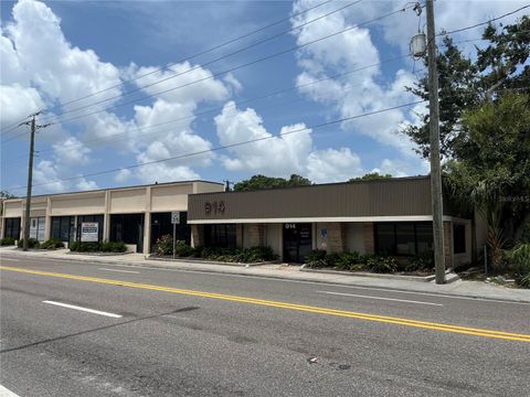 Photo of 918 14th Street, Bradenton, FL 34205 (MLS # A4674006)