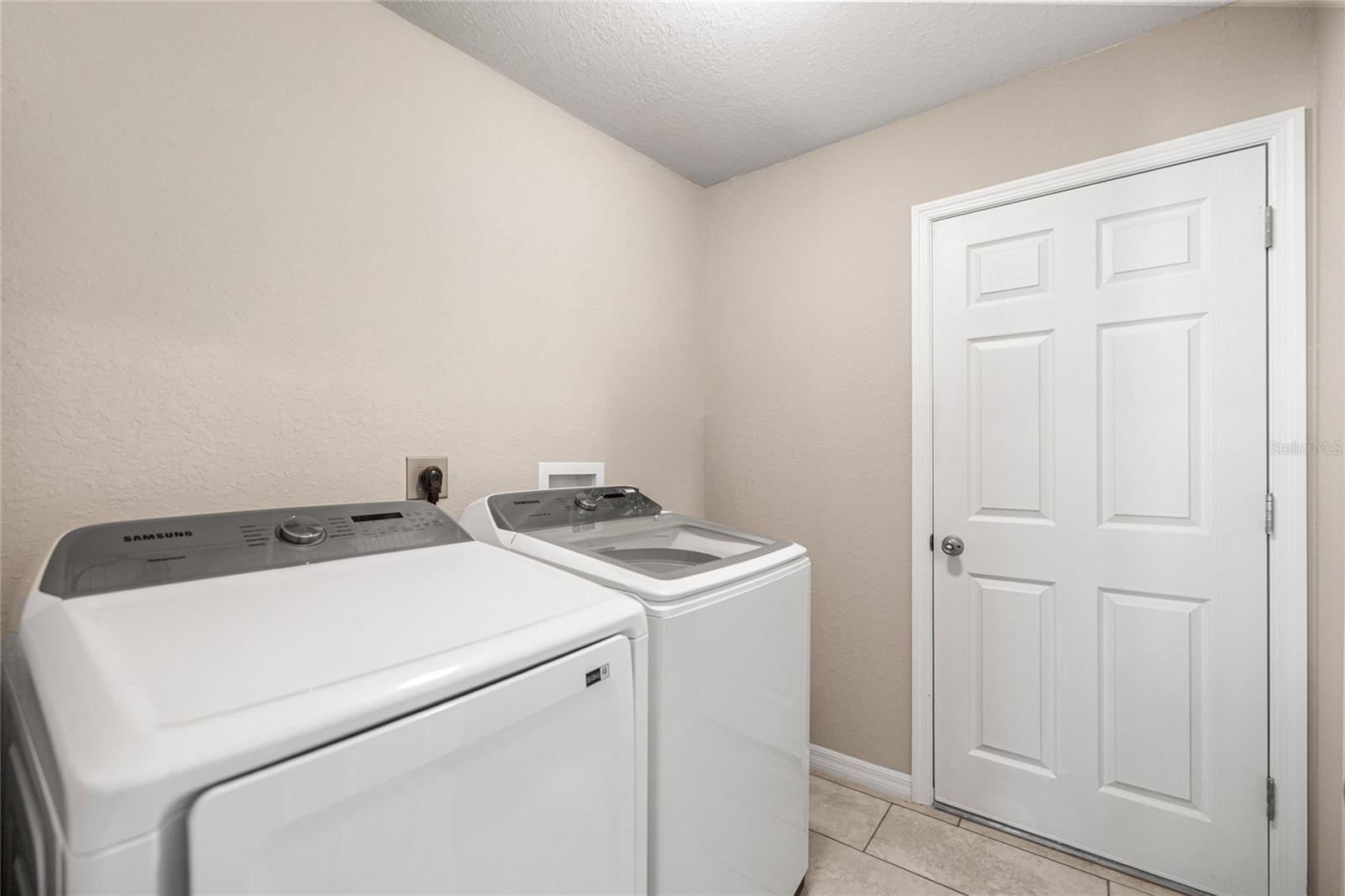 SILVER SPGS SHORES UN 18 - Residential