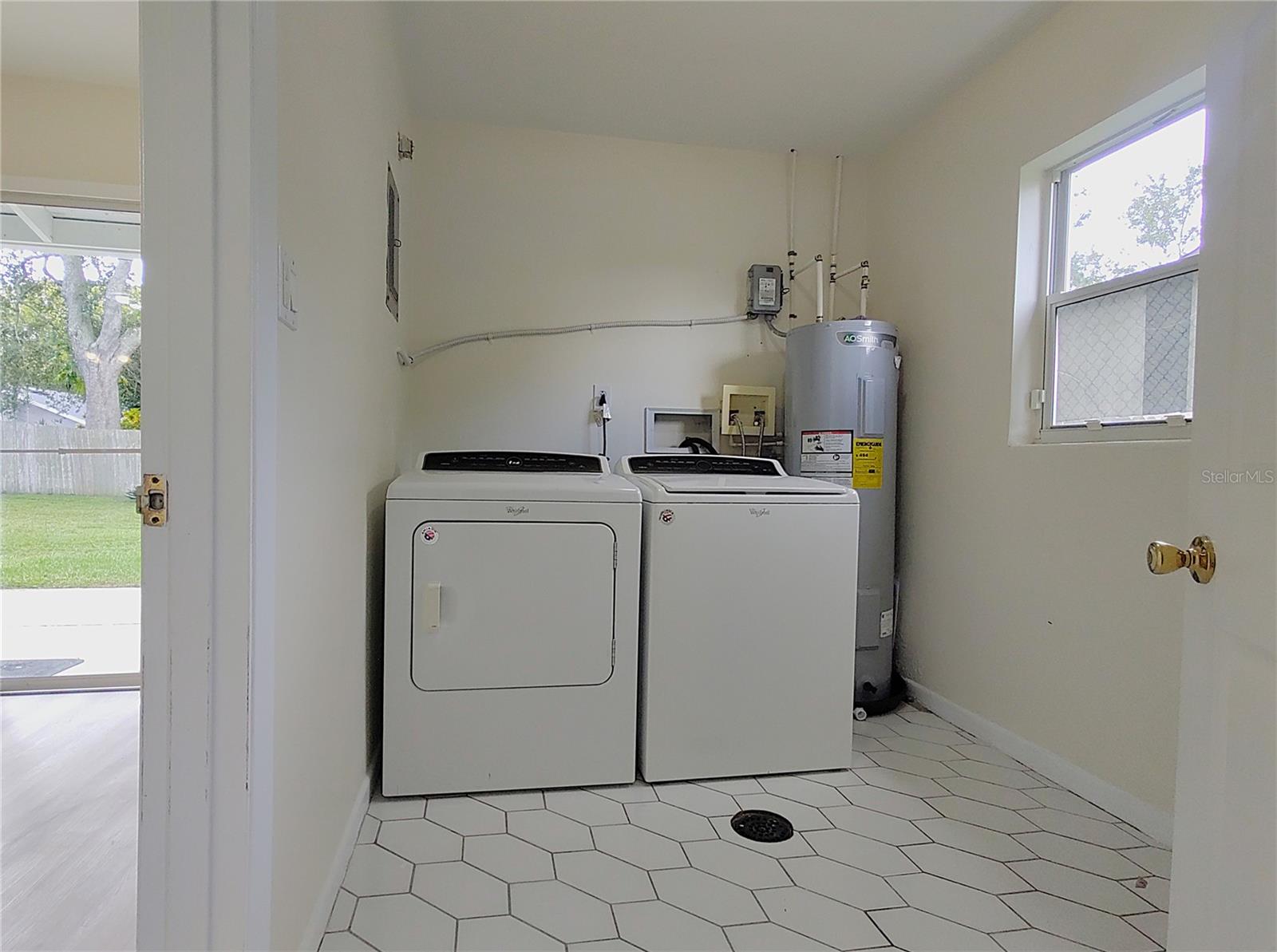 OAKLAND ESTATES 2ND SEC - Residential Lease