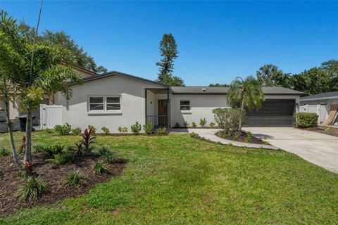 Photo of 1715 Delaware Avenue NE, St Petersburg, FL 33703 (MLS # TB8504603)