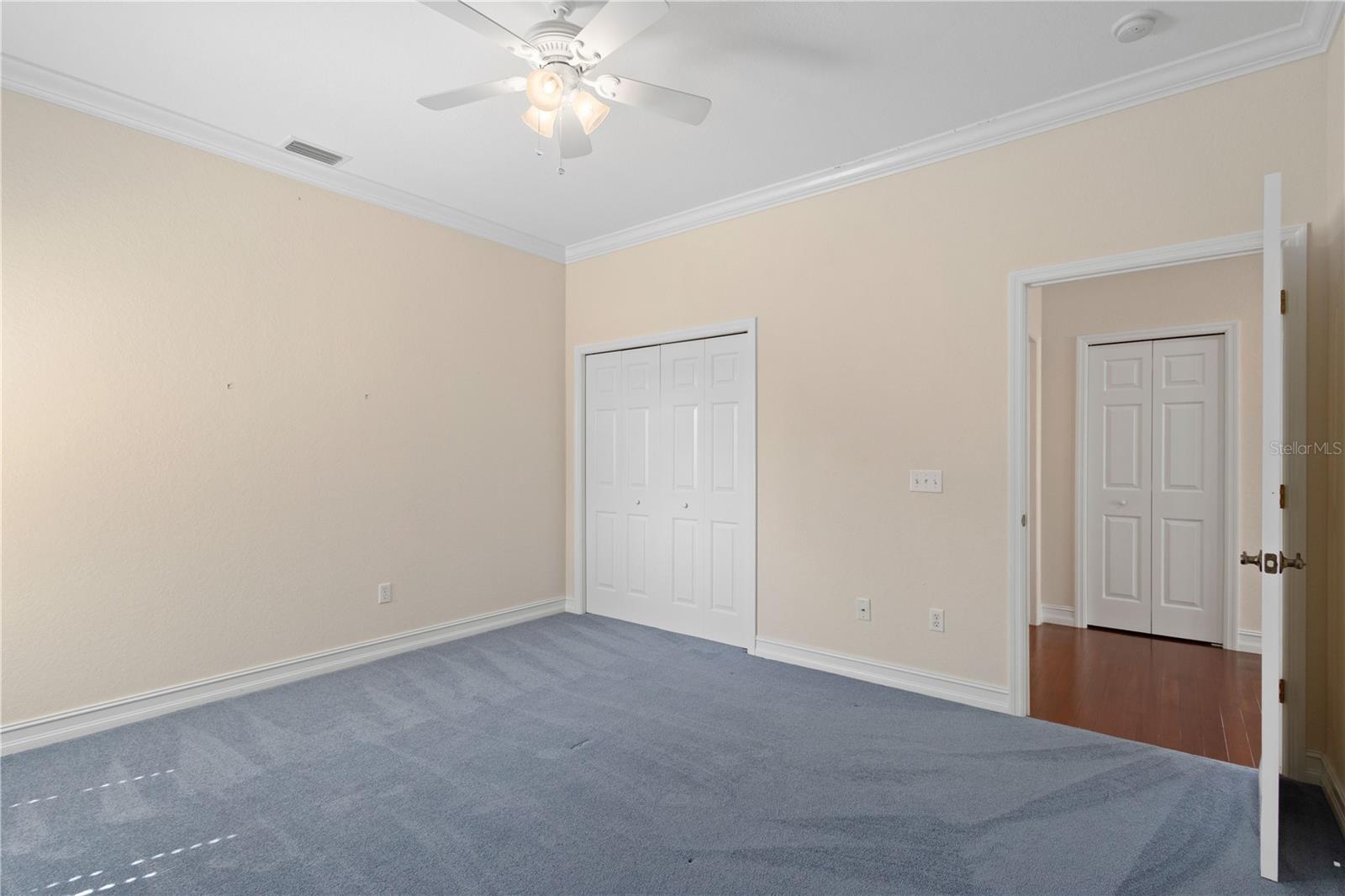 LAKE FRONT VLS/HERITAGE LAKE PARK - Residential