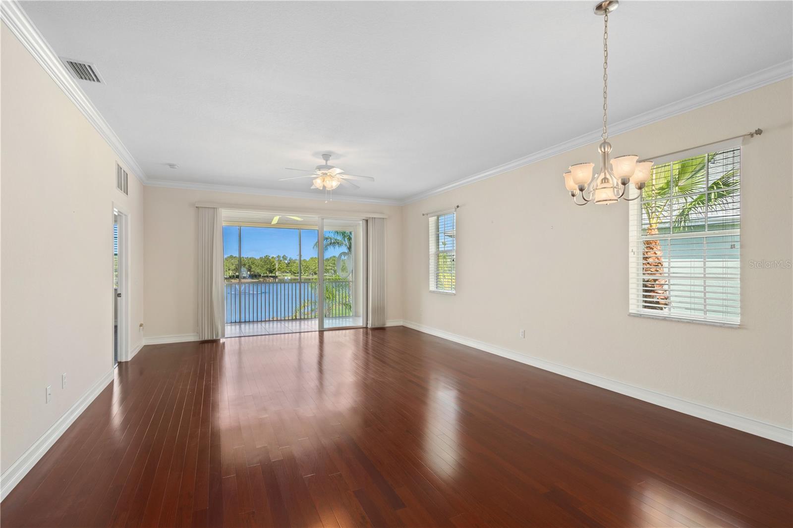 LAKE FRONT VLS/HERITAGE LAKE PARK - Residential