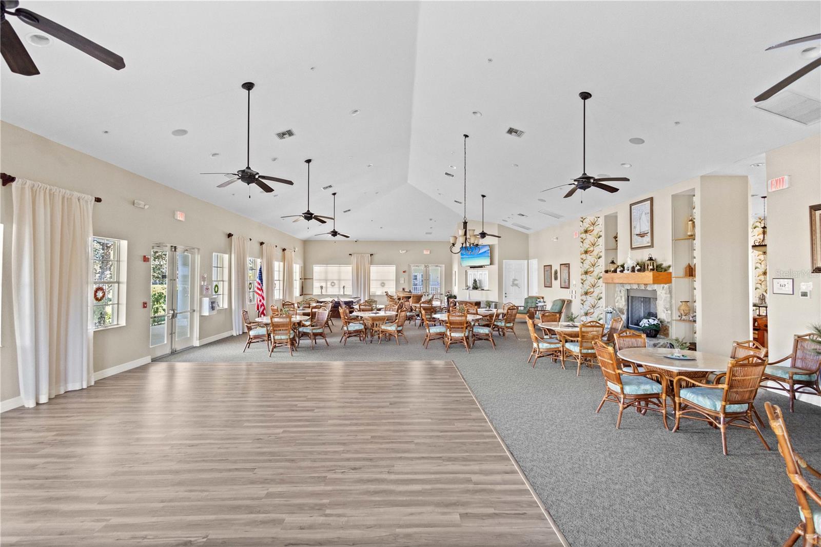 LAKE FRONT VLS/HERITAGE LAKE PARK - Residential