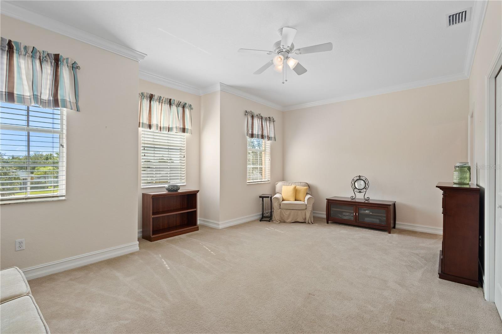 LAKE FRONT VLS/HERITAGE LAKE PARK - Residential