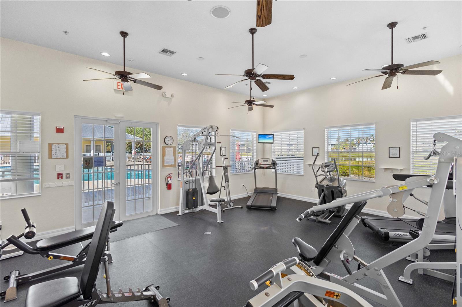 LAKE FRONT VLS/HERITAGE LAKE PARK - Residential