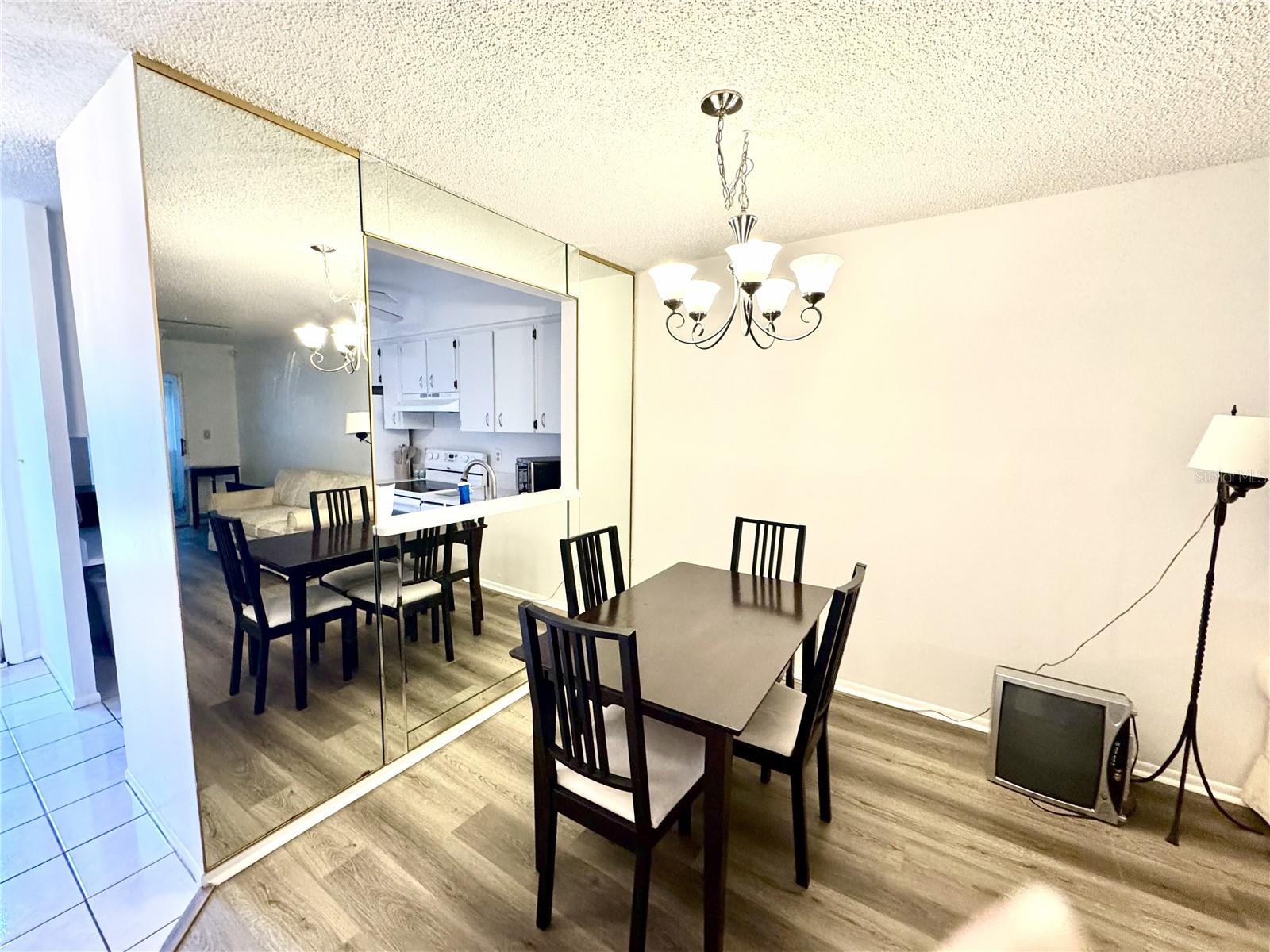 DEERWOOD GARDENS UNIT ONE - Residential Lease