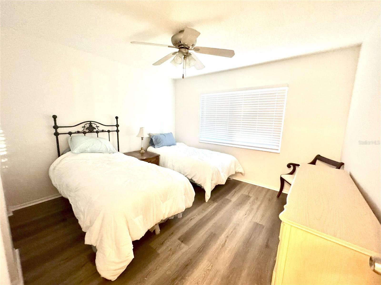 DEERWOOD GARDENS UNIT ONE - Residential Lease