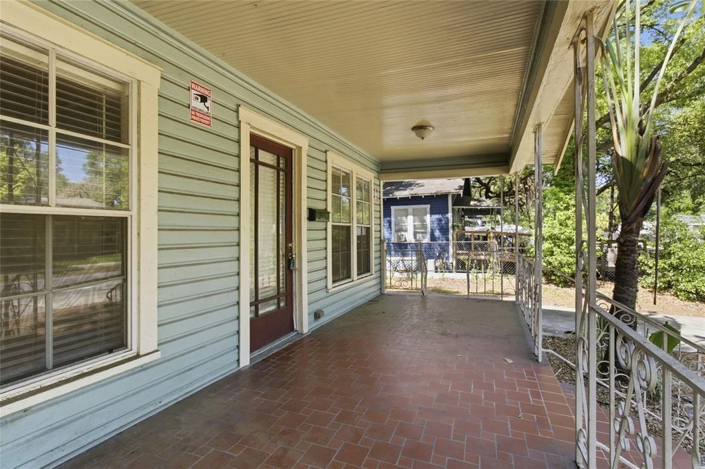 Photo of 917 E 26th Avenue, Tampa, FL 33605 (MLS # TB8497646)