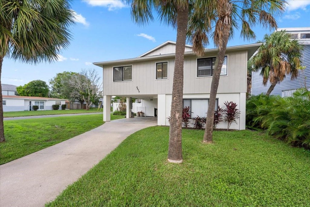Photo of 4675 Chancellor Circle NE, St Petersburg, FL 33703 (MLS # TB8544942)