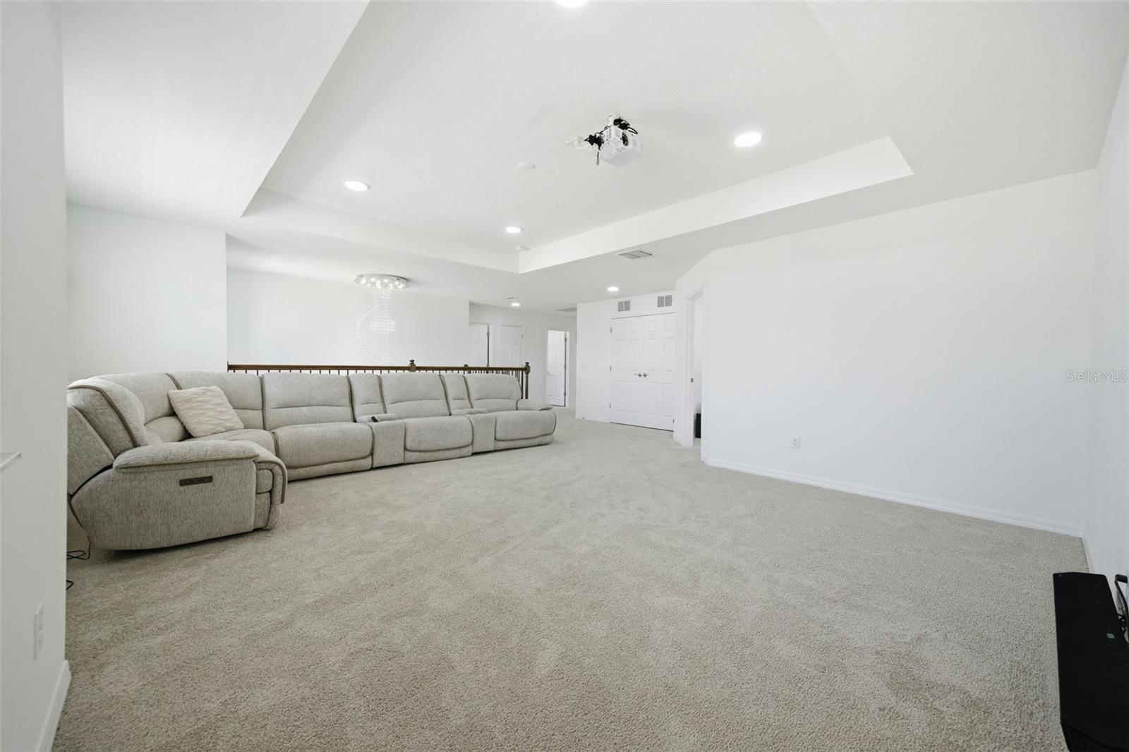 WHISPERING OAKS PRESERVE - Residential