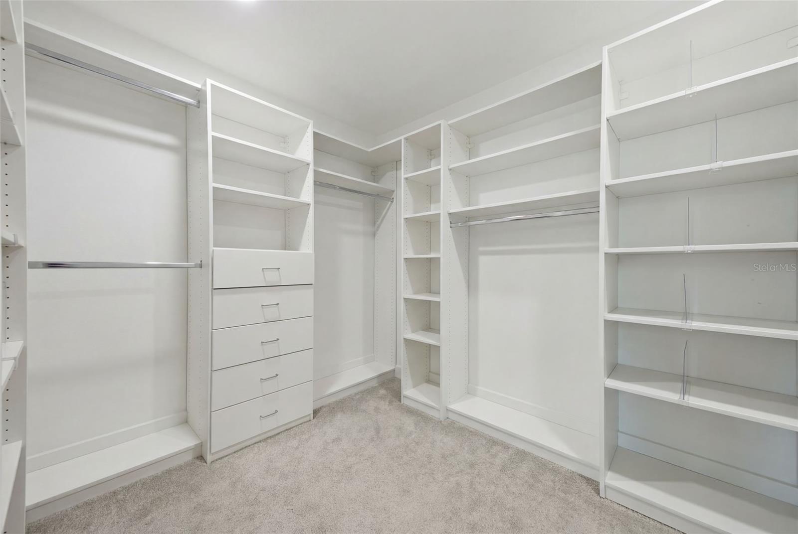 WHISPERING OAKS PRESERVE - Residential