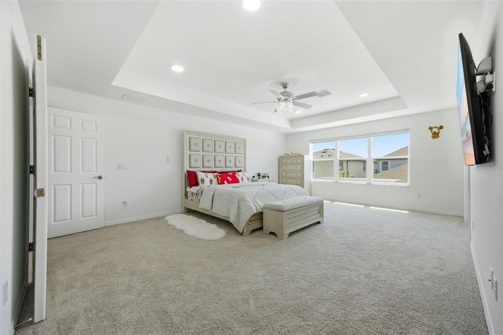 WHISPERING OAKS PRESERVE - Residential